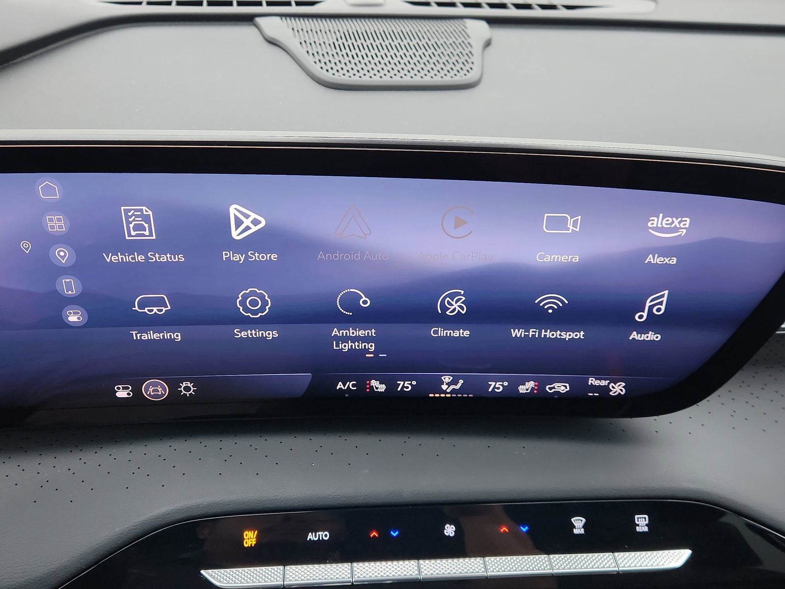 Used 2025 Buick Enclave Avenir w/ Trailering Package, 5000 lbs. image 20