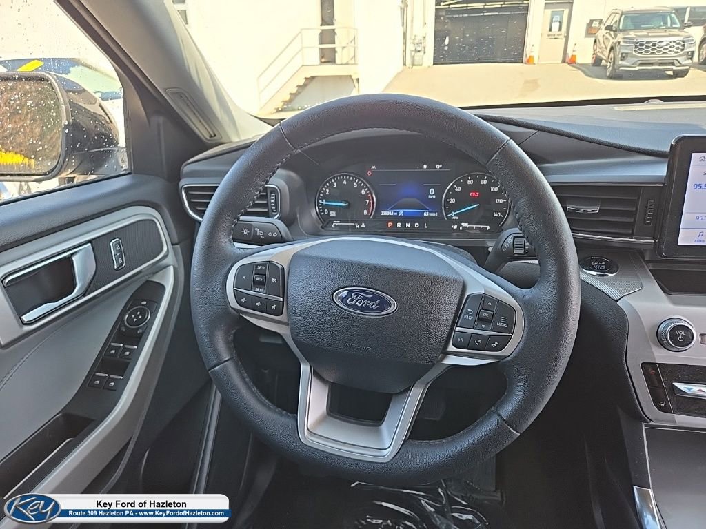 Used 2024 Ford Explorer XLT w/ Equipment Group 202A AWD/4WD image 33