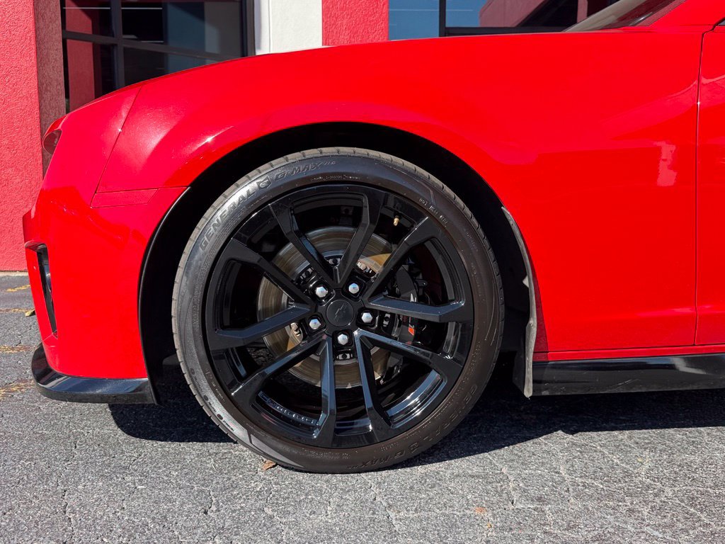 Used 2012 Chevrolet Camaro ZL1 RWD image 17