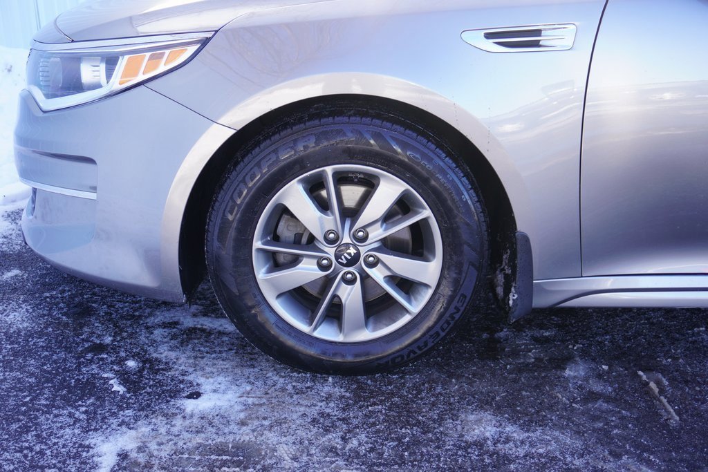 Used 2016 Kia Optima LX image 9