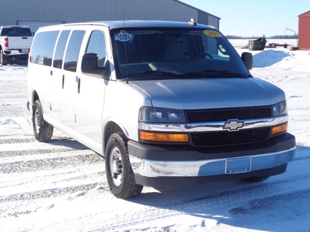 Used 2017 Chevrolet Express 3500 LT w/ LT Preferred Equipment Group image 4