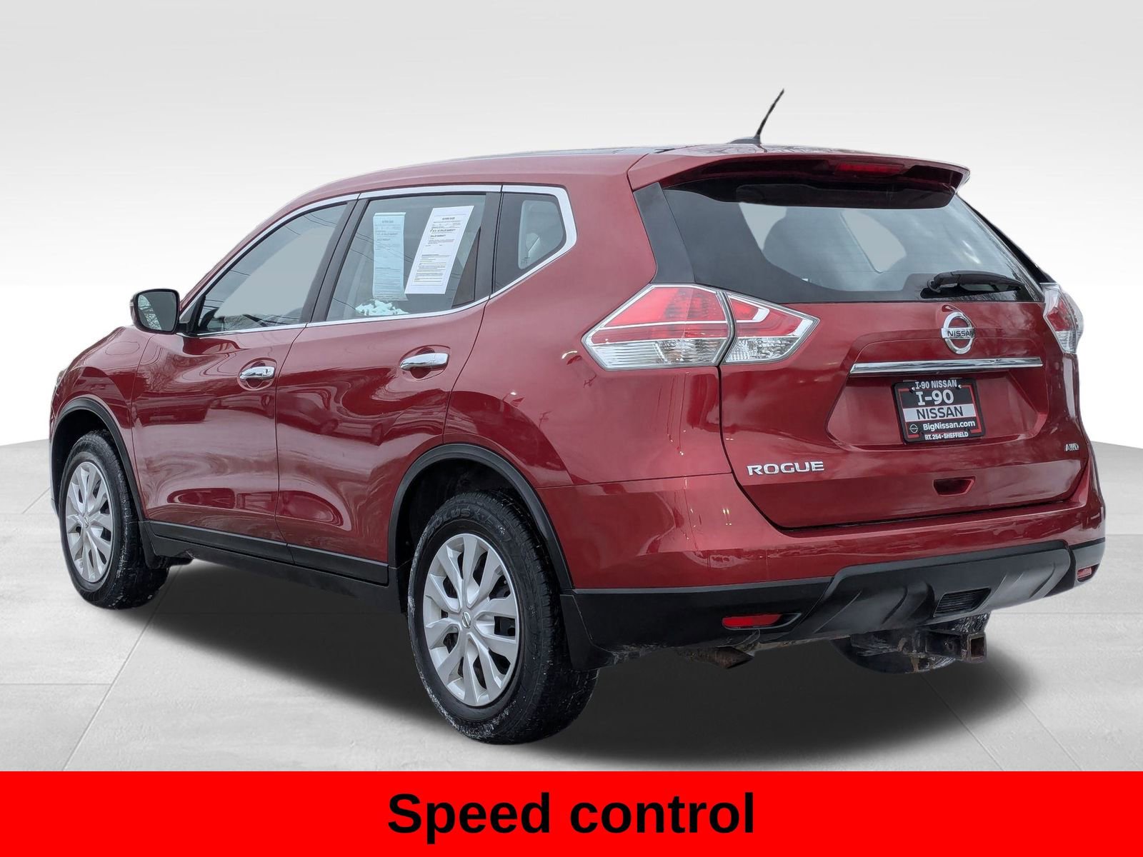 Used 2015 Nissan Rogue S image 10