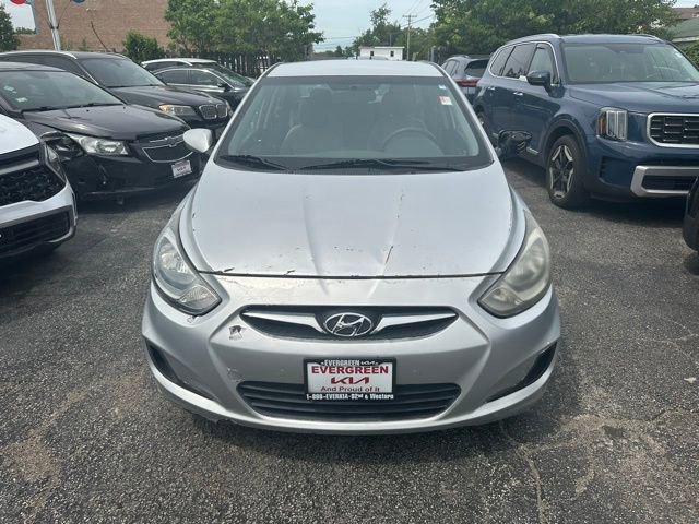 Used 2012 Hyundai Accent GLS FWD image 2