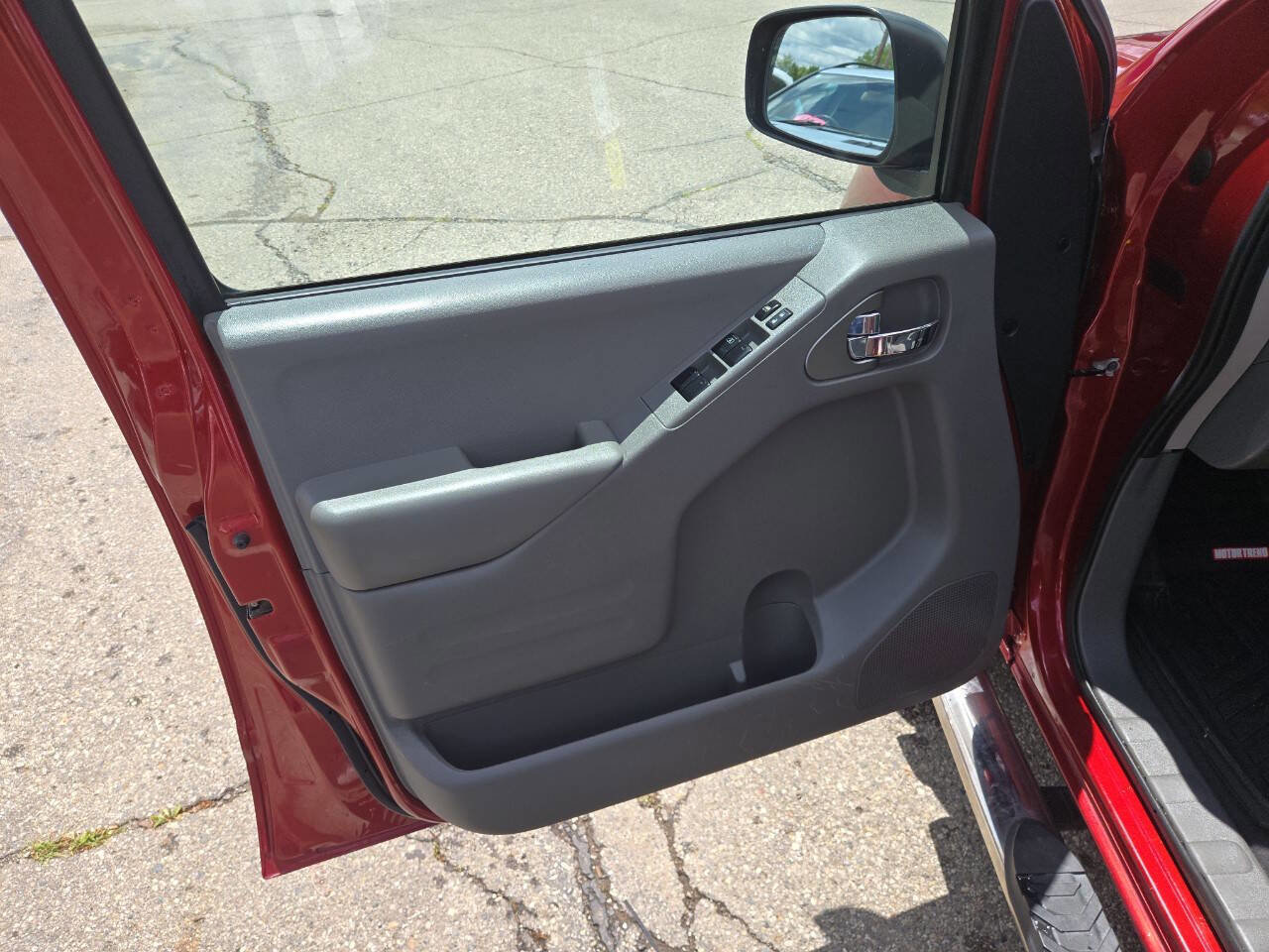 Used 2019 Nissan Frontier SV image 15