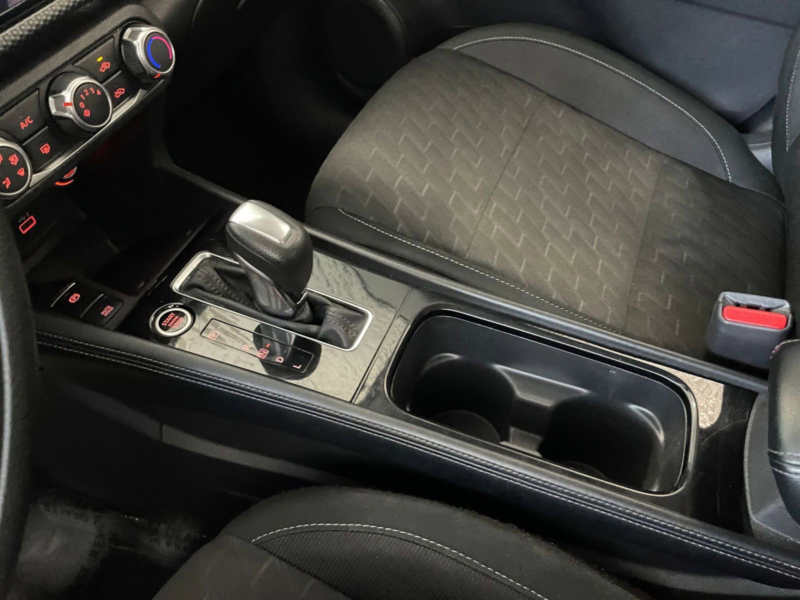 Used 2024 Nissan Kicks SV image 40