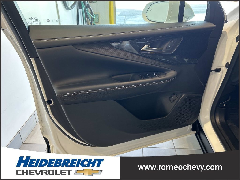 Used 2024 Chevrolet Blazer EV LT AWD/4WD image 10