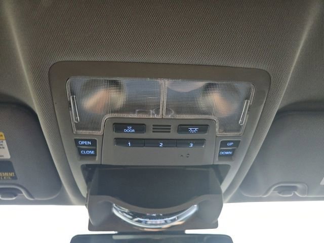 Used 2019 Toyota Highlander XLE image 58