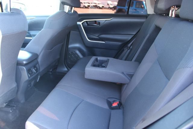 Used 2020 Toyota RAV4 LE w/ Carpet Mat Package AWD/4WD image 38