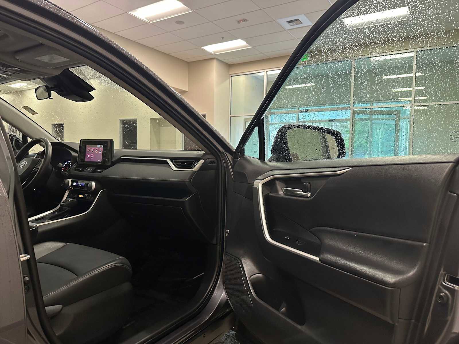 Certified 2022 Toyota RAV4 XLE Premium AWD/4WD image 28