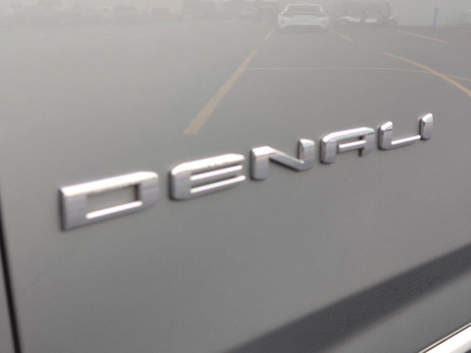 Used 2023 GMC Yukon Denali w/ Denali Reserve Package AWD/4WD image 36