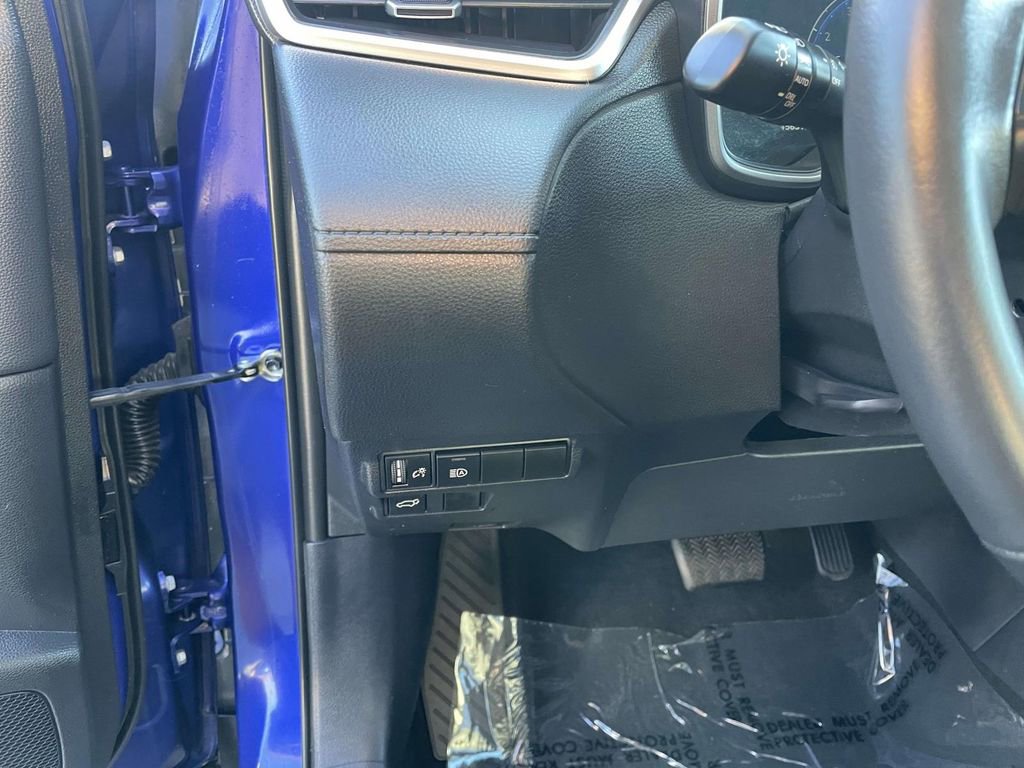 Used 2023 Toyota Corolla Cross XLE w/ Convenience Package image 32