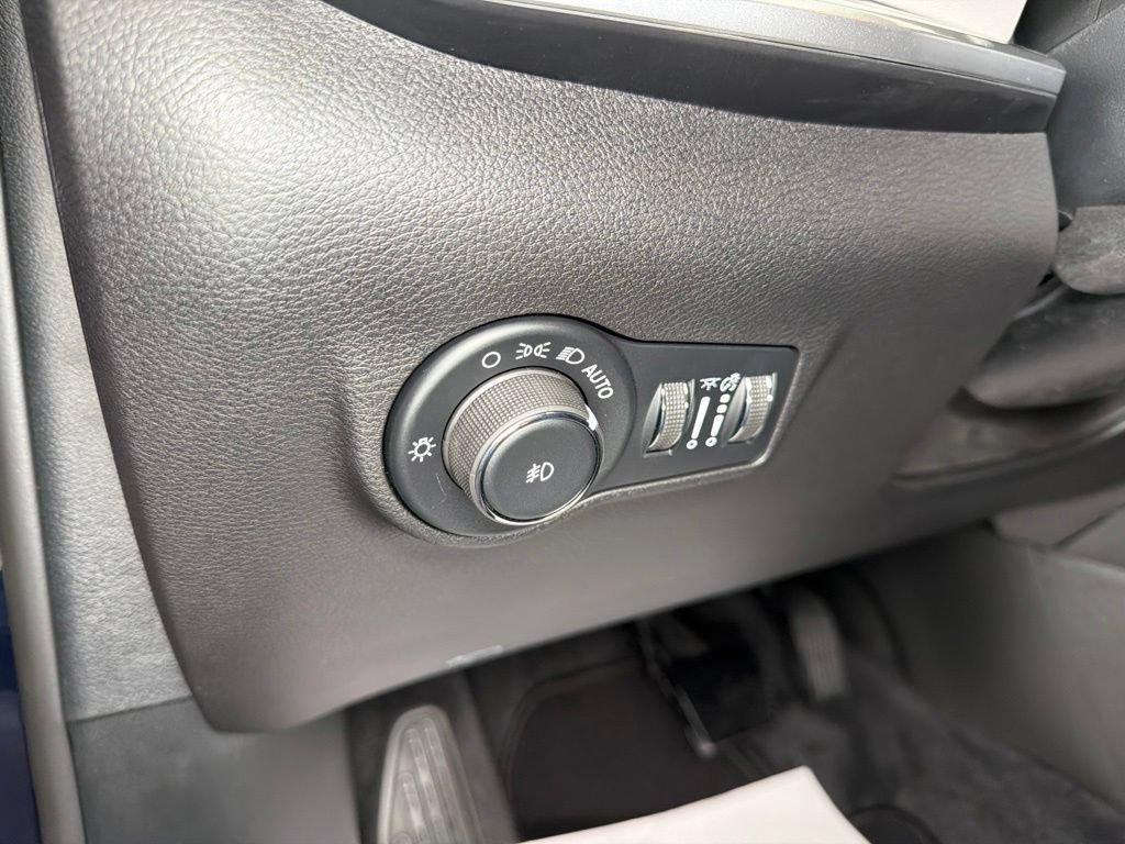 New 2026 Jeep Compass Limited AWD/4WD image 17