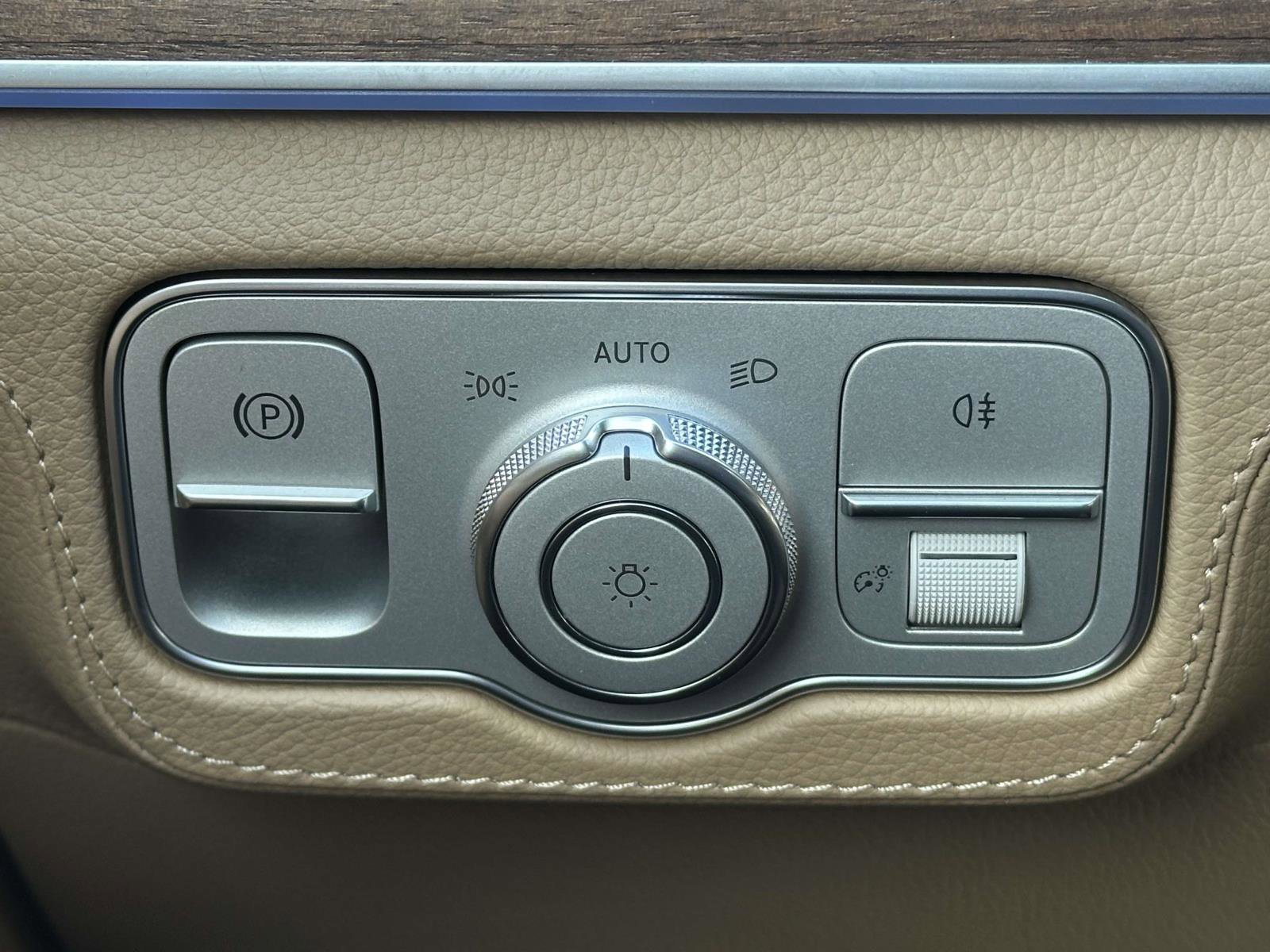 New 2026 Mercedes-Benz GLS 450 4MATIC image 22