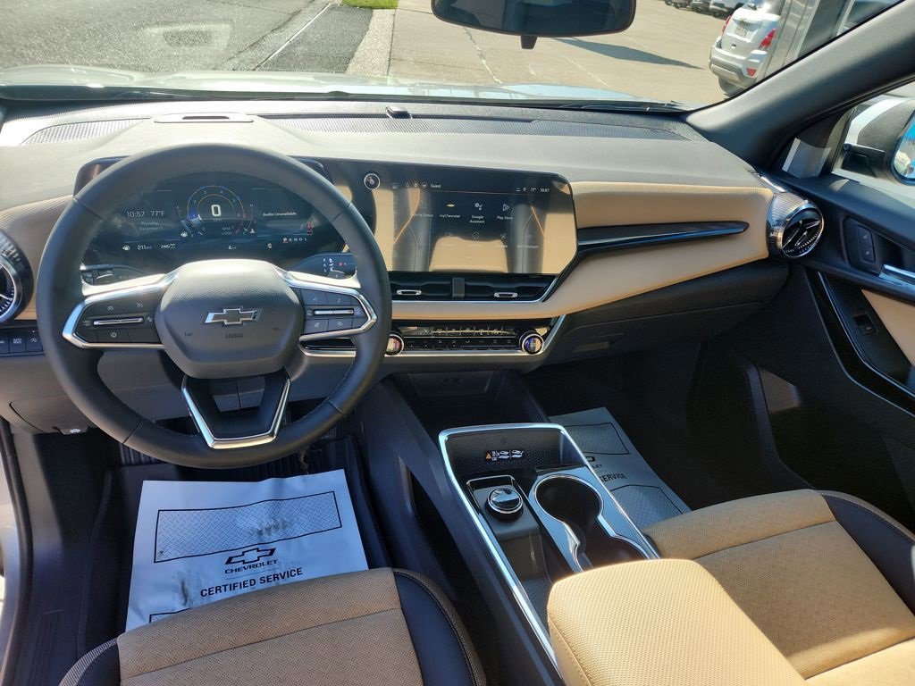 New 2026 Chevrolet Equinox ACTIV w/ LPO, Floor Liner Package image 13