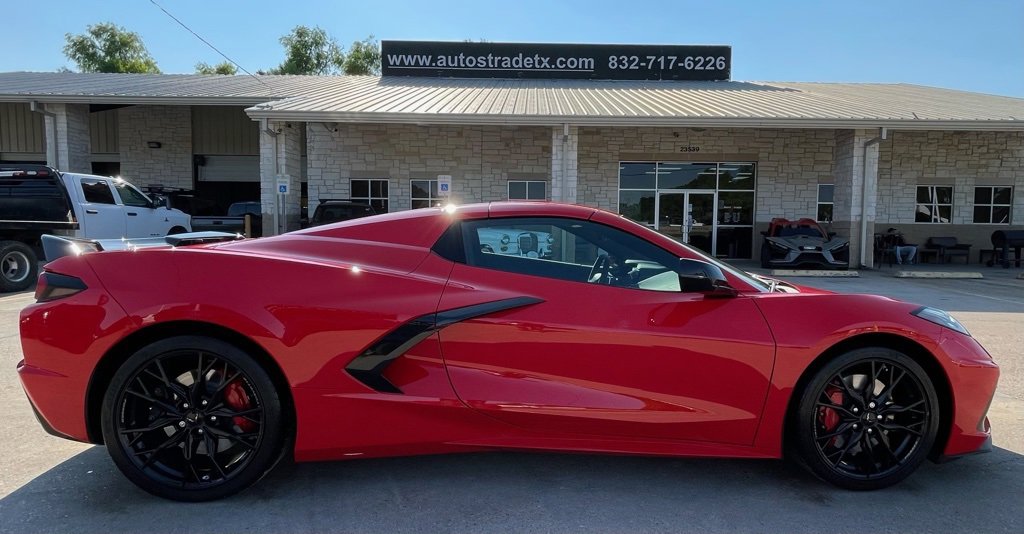 Used 2024 Chevrolet Corvette Stingray Convertible w/ Z51 Performance Package image 8