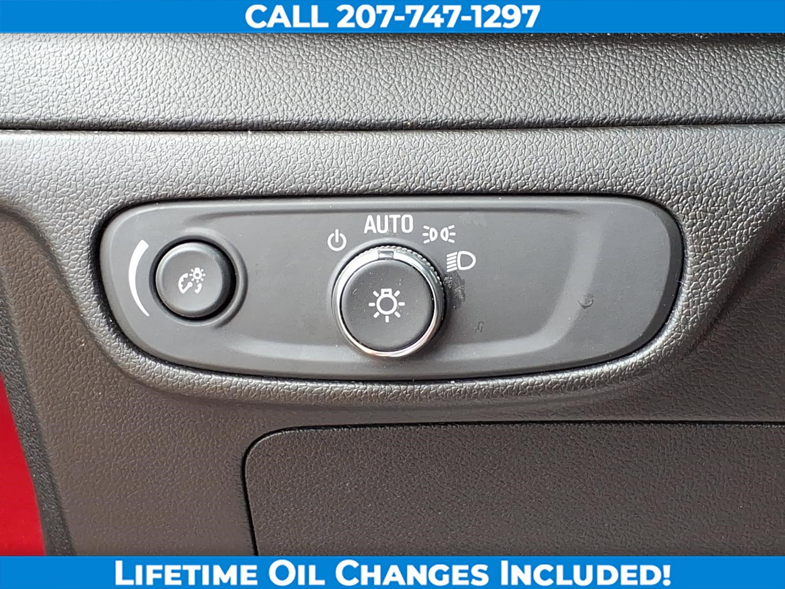 Used 2023 Chevrolet Bolt LT w/ Infotainment Package FWD image 16