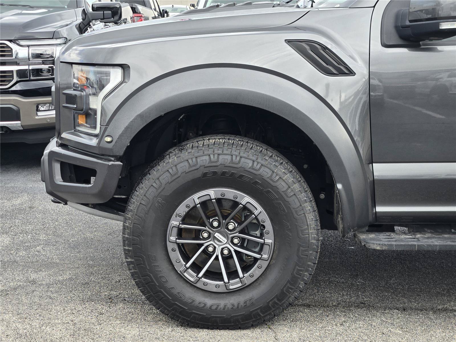 Used 2019 Ford F150 Raptor w/ Equipment Group 802A Luxury AWD/4WD image 9