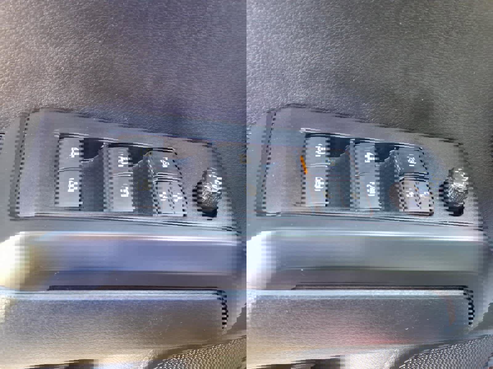 Used 2020 Toyota Tacoma SR image 14