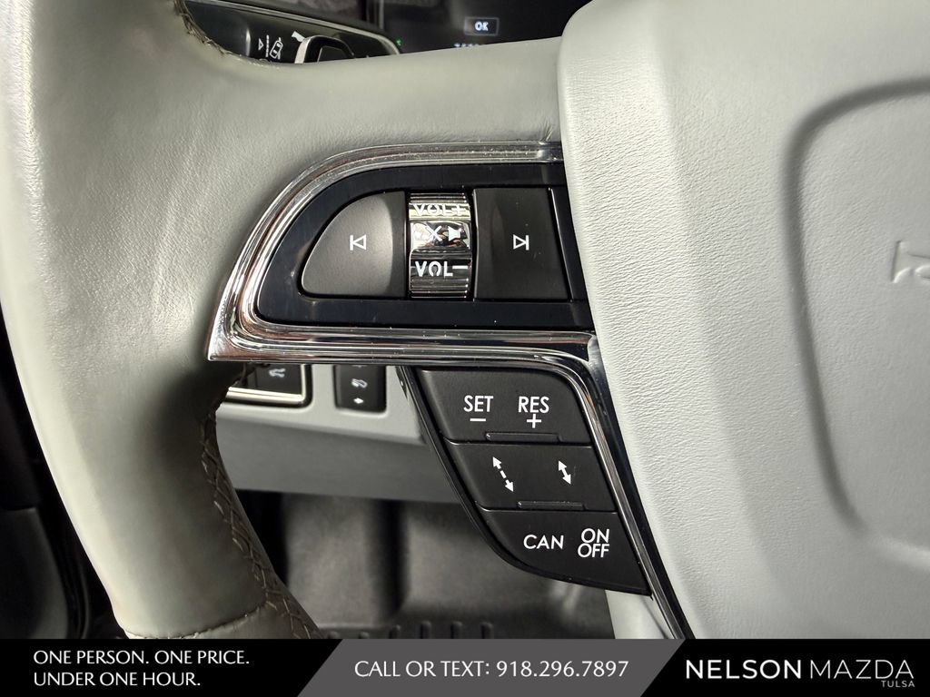 Used 2020 Lincoln Navigator Reserve w/ Luxury Package AWD/4WD image 23
