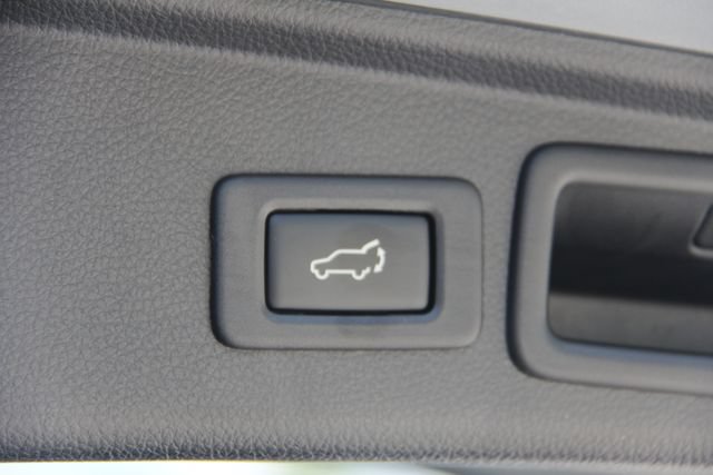 Used 2014 Subaru Forester 2.5i Limited AWD/4WD image 37