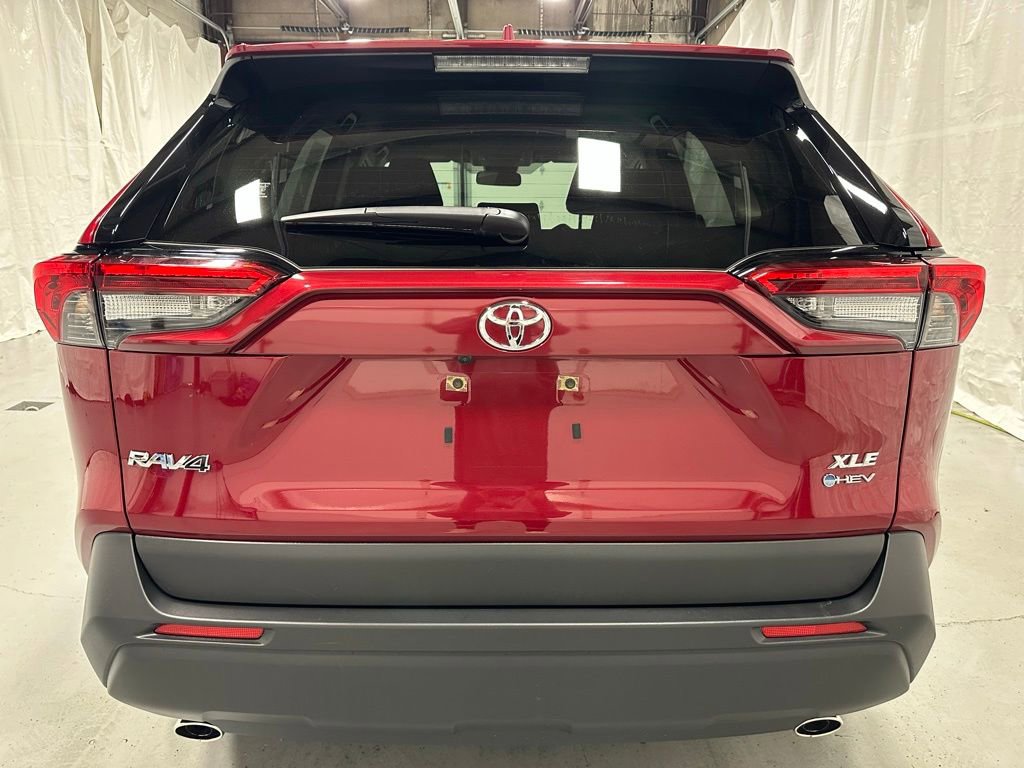 Used 2025 Toyota RAV4 XLE AWD/4WD image 6