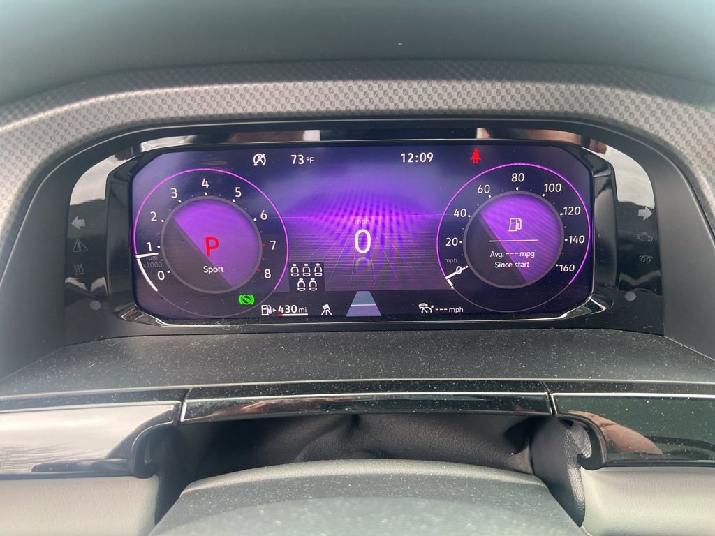 Used 2025 Volkswagen Atlas Peak Edition SE image 29