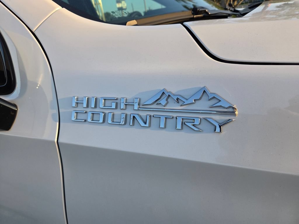 Used 2023 Chevrolet Tahoe High Country AWD/4WD image 5