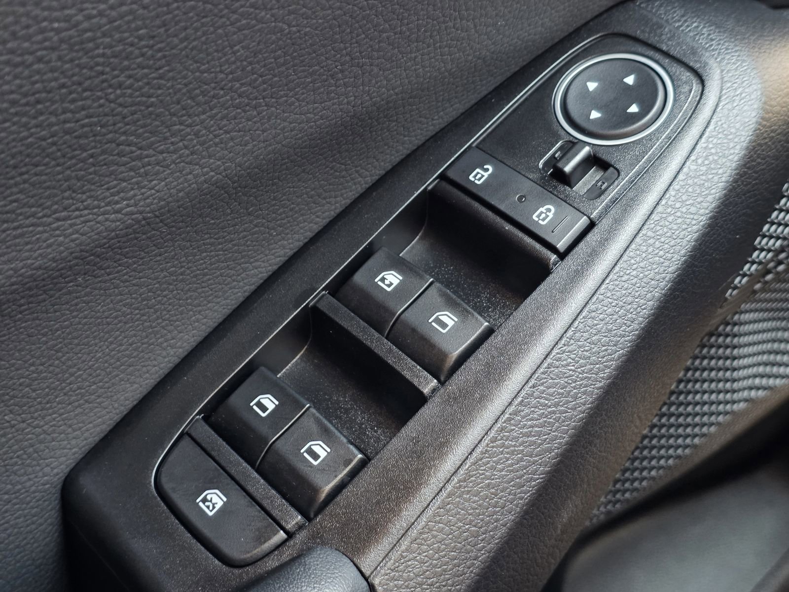 Used 2023 Kia Seltos S image 27