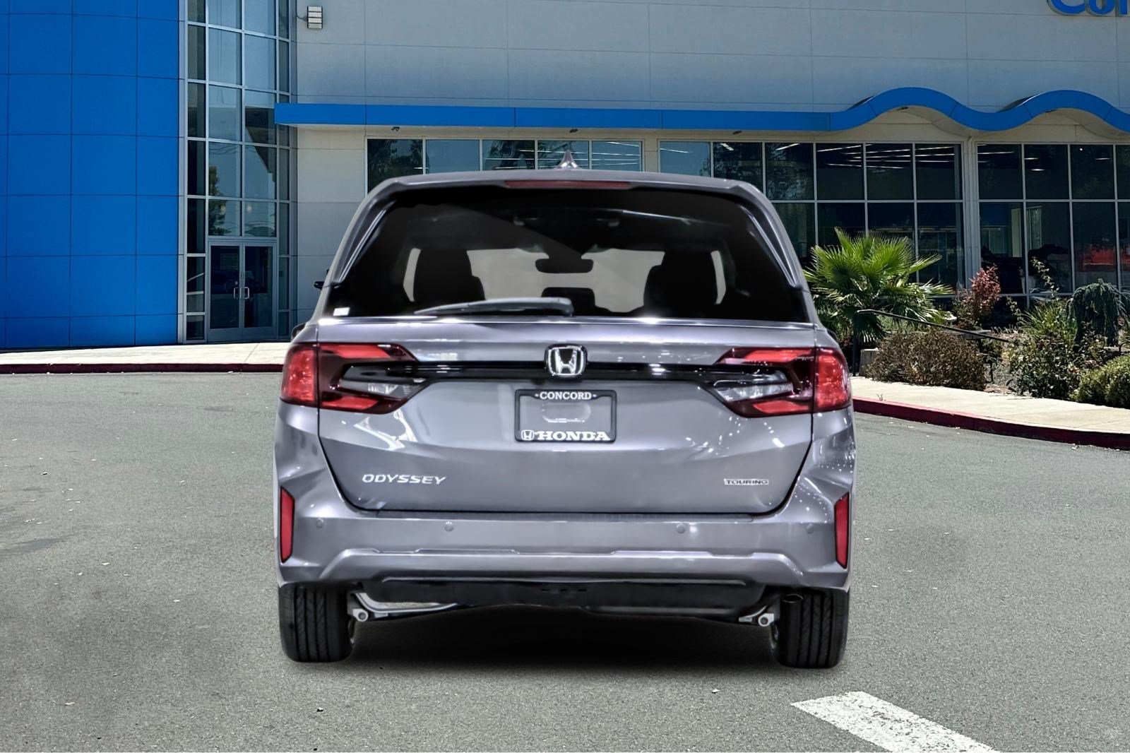 New 2026 Honda Odyssey Touring image 9