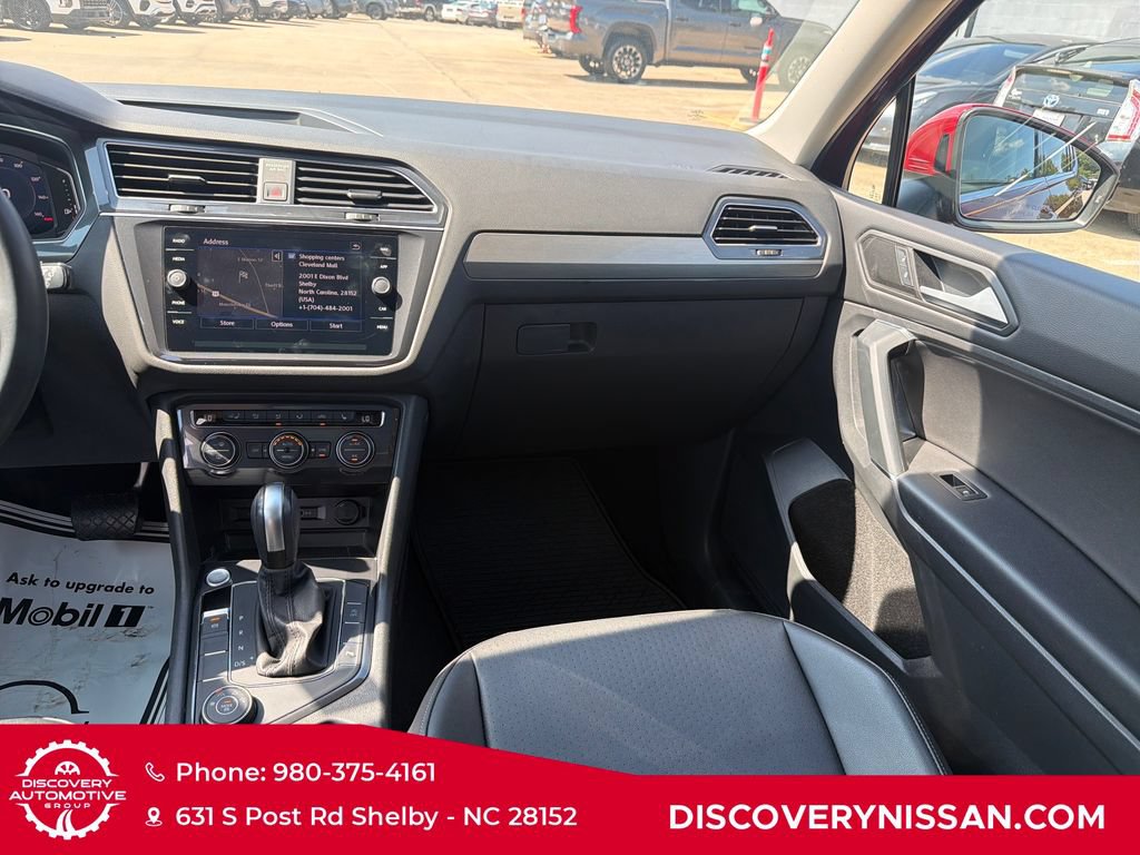 Used 2020 Volkswagen Tiguan SEL AWD/4WD image 36