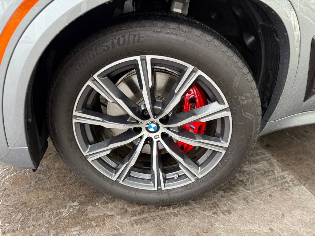Used 2026 BMW X5 xDrive40i w/ M Sport Package image 5