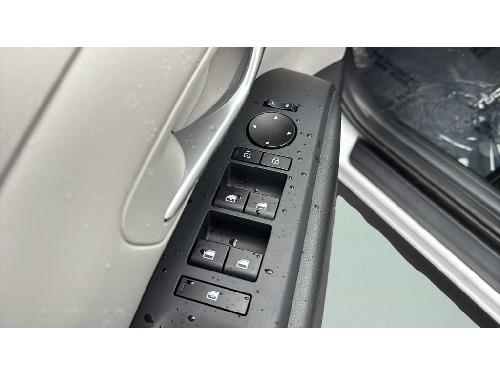 Certified 2025 Hyundai Tucson SE AWD/4WD image 12