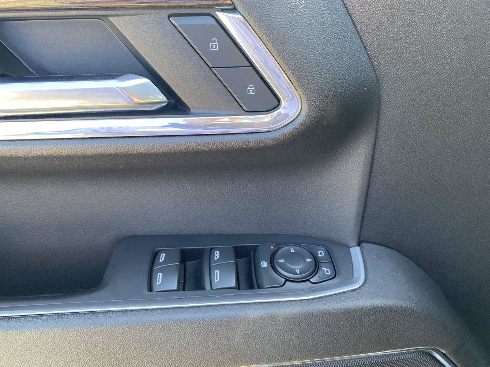 Used 2024 Chevrolet Silverado 1500 LT AWD/4WD image 18