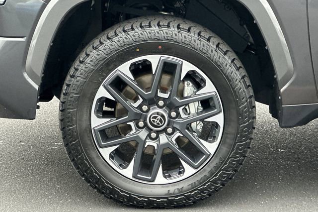 Used 2023 Toyota Tundra Limited AWD/4WD image 28