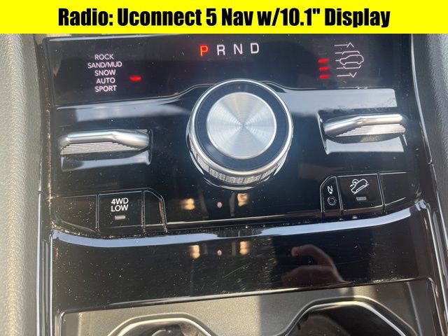 Used 2022 Jeep Grand Cherokee Summit w/ Luxury Tech Group V AWD/4WD image 11