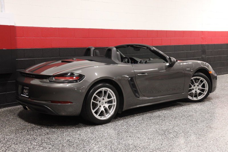 Used 2017 Porsche 718 Boxster RWD image 8