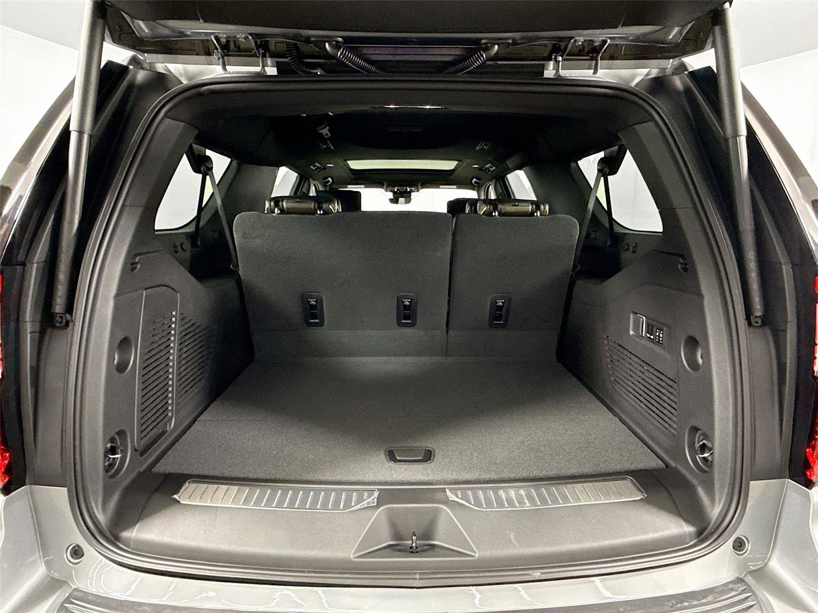 New 2026 GMC Yukon XL Denali Ultimate w/ LPO, Floor Liner Package AWD/4WD image 22