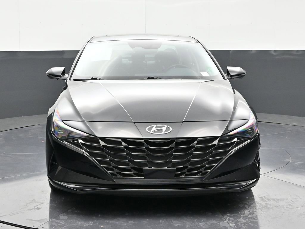 Used 2023 Hyundai Elantra Limited w/ Preferred Accessory Package FWD image 8