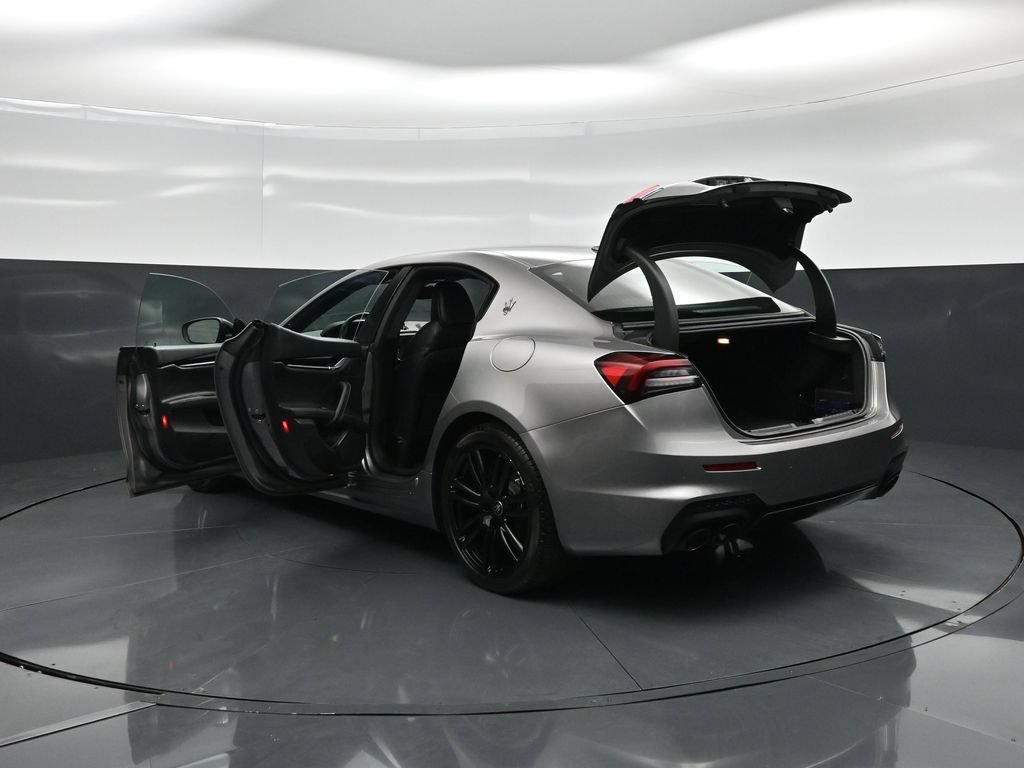 Used 2022 Maserati Ghibli GT RWD image 33