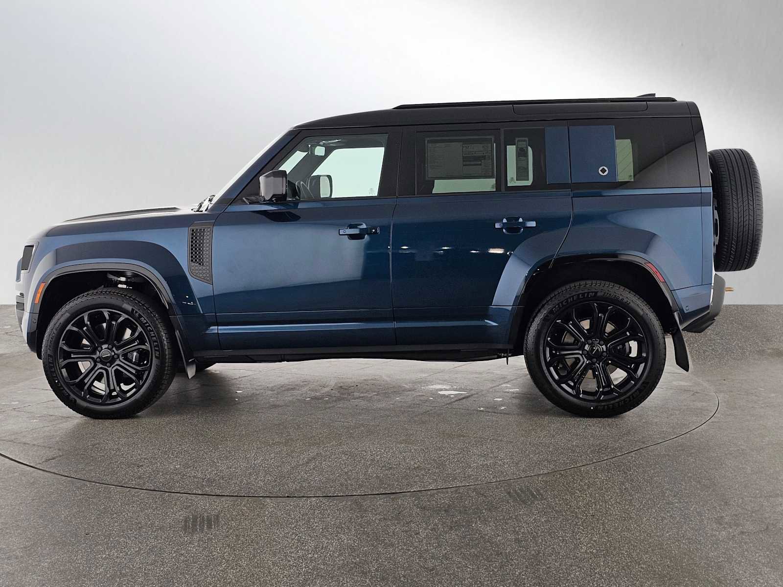 New 2026 Land Rover Defender 110 OCTA image 2