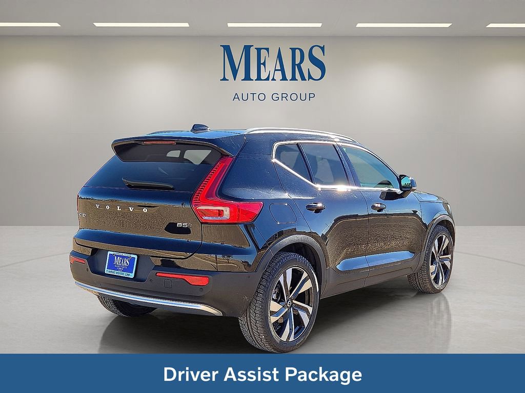 Certified 2023 Volvo XC40 B5 Plus w/ Driver Assist Package image 7