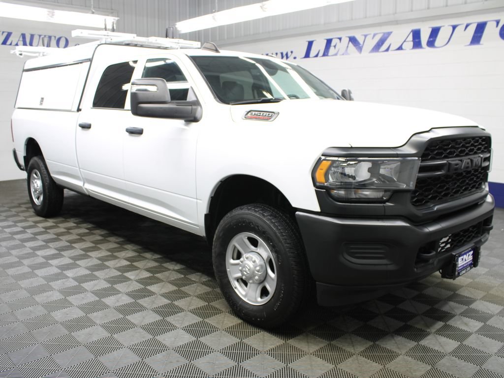 Used 2023 RAM 3500 Tradesman w/ Convenience Group AWD/4WD image 3