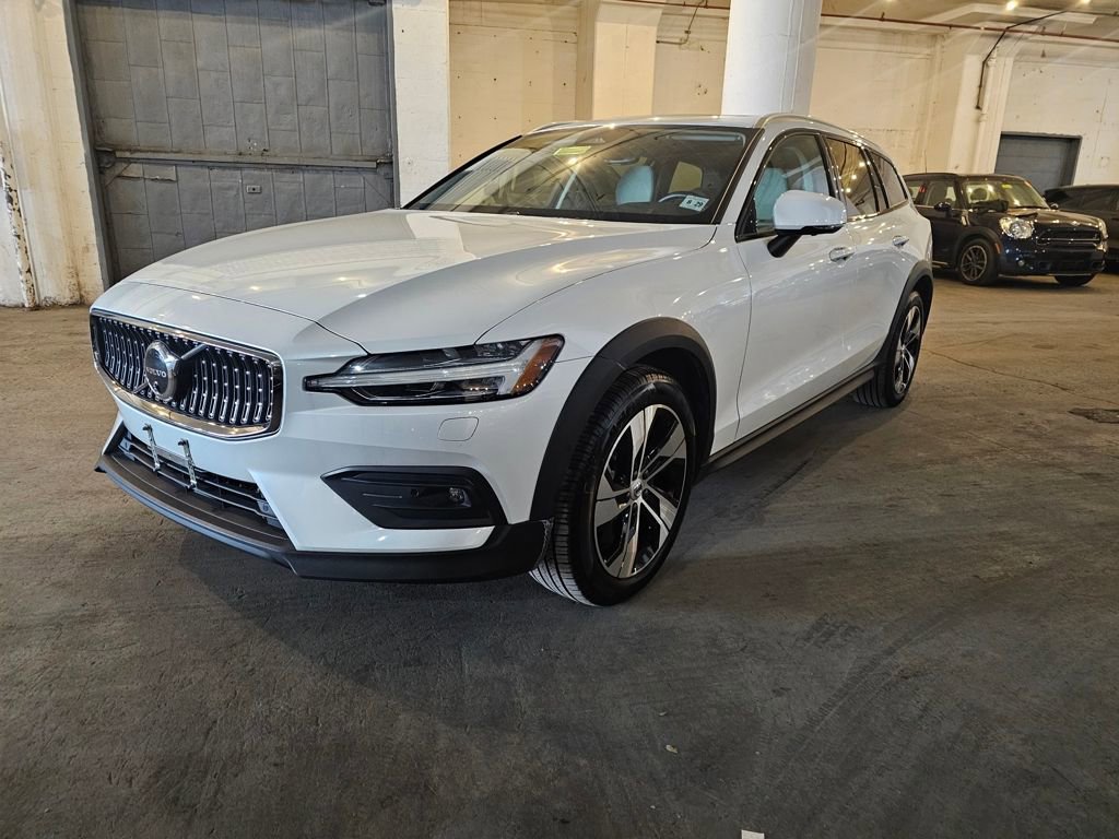 Certified 2024 Volvo V60 B5 Cross Country Plus