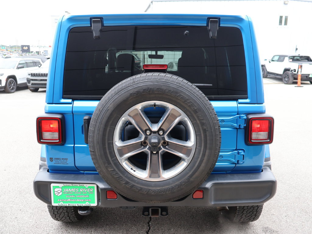 Used 2022 Jeep Wrangler Unlimited Sahara AWD/4WD image 4