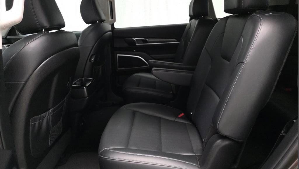 Used 2021 Kia Telluride S FWD image 14