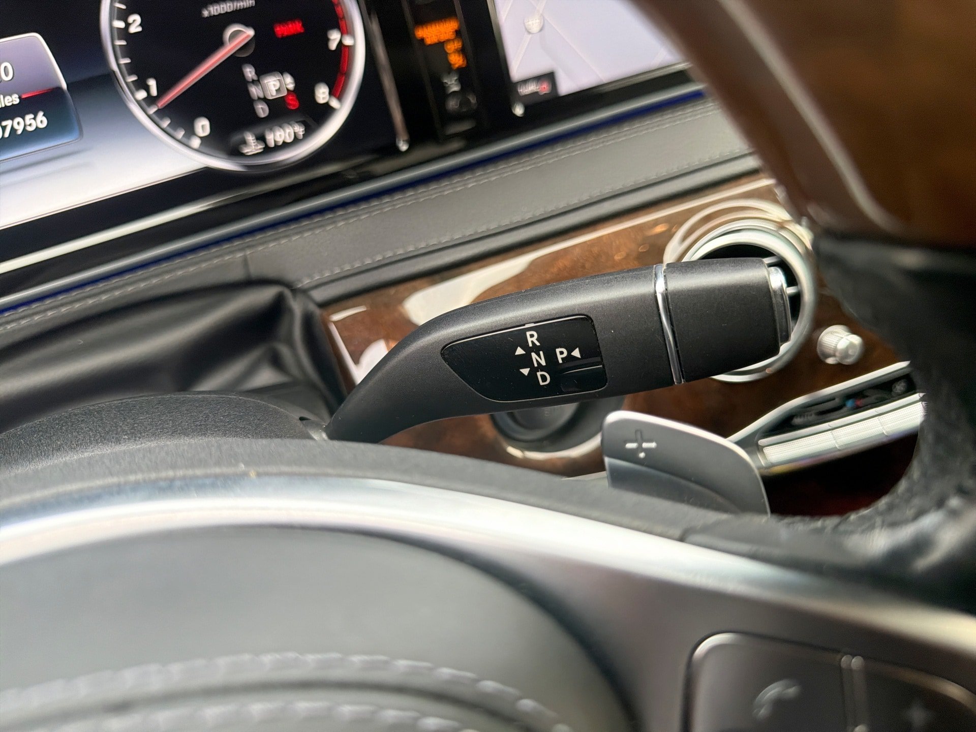 Used 2017 Mercedes-Benz S 550 4MATIC Sedan image 23