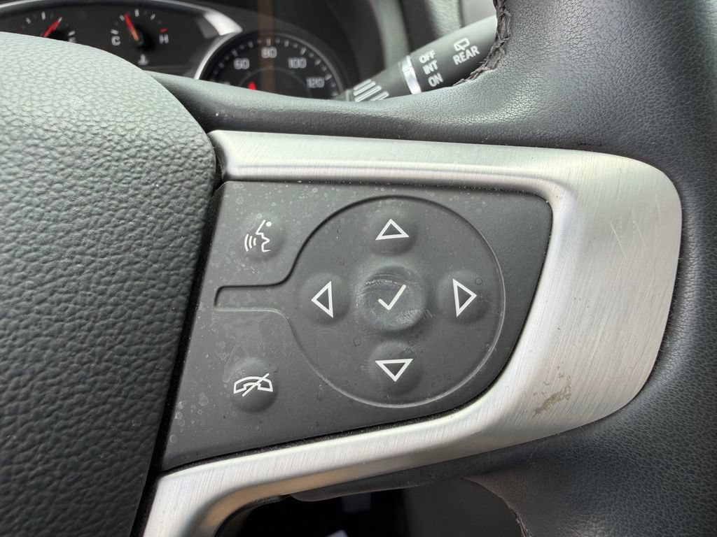 Used 2023 GMC Terrain SLT w/ Infotainment Package II FWD image 16
