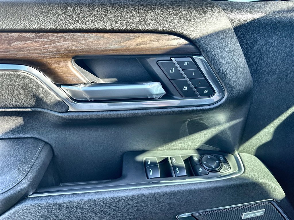 New 2026 GMC Sierra 1500 SLT image 22