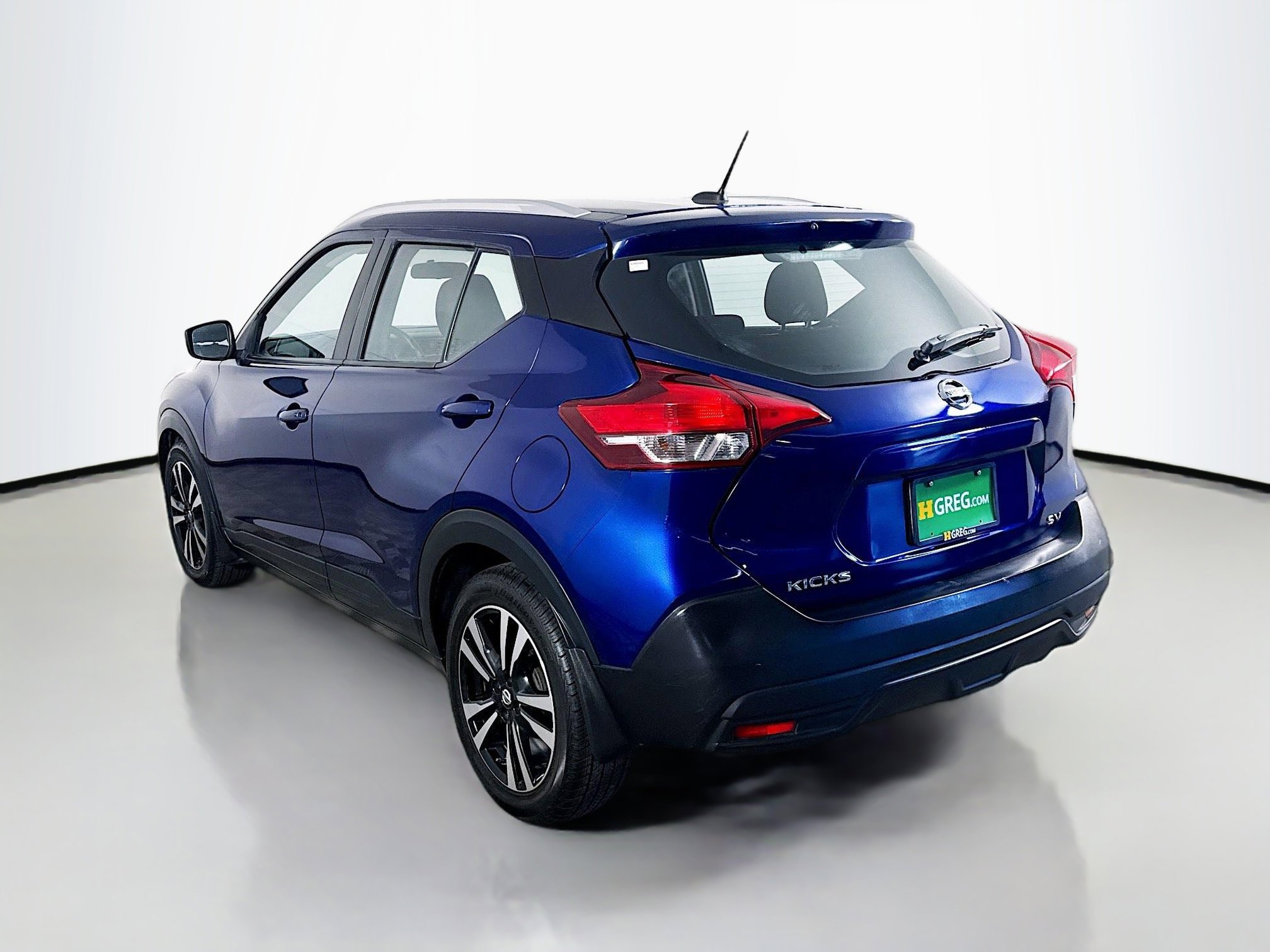 Used 2018 Nissan Kicks SV image 7