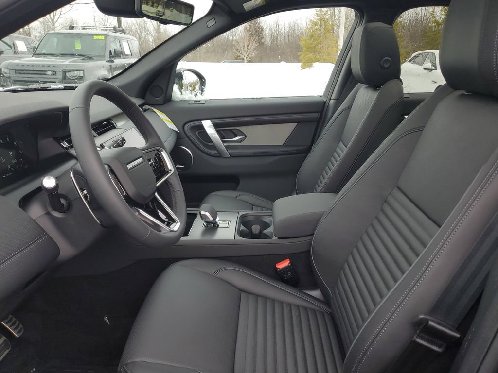 Used 2026 Land Rover Discovery Sport Landmark AWD/4WD image 6
